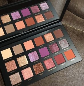 Huda Beauty Desert Dusk Palette